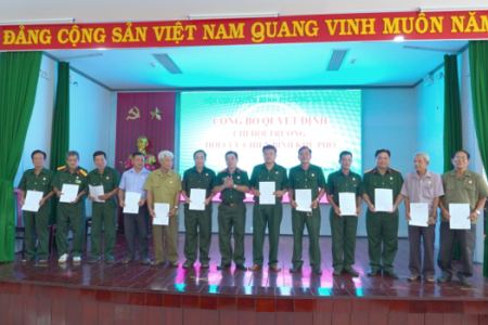 Hội Cựu chiến binh phường Sa Đéc công bố quyết định thành lập mới, chuyển tên chi hội khóm thành khu phố