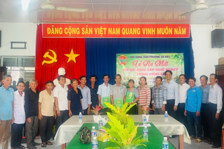 Hội Nông dân phường Sa Đéc Ra mắt Chi hội Nông dân nghề nghiệp trồng kiểng lá khu phố Tân Thành:  Khơi dậy sức mạnh kinh tế tập thể, nâng tầm giá trị nông nghiệp đô thị