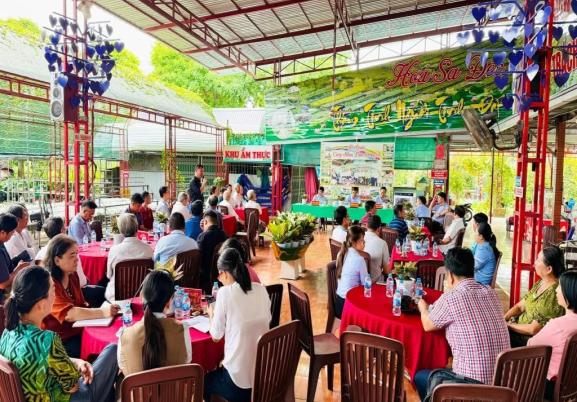 THƯỜNG TRỰC ĐẢNG ỦY PHƯỜNG SA ĐÉC GẶP GỠ CÁC HỢP TÁC XÃ, HỘI QUÁN VÀ HỘ TRỒNG HOA KIỂNG