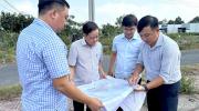 Lãnh đạo Đảng uỷ, UBND Phường Sa Đéc khảo sát nâng cấp các tuyến đường xuống cấp