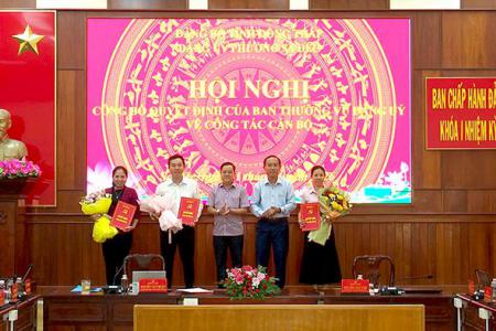 Phường Sa Đéc: Công bố các quyết định của Ban Thường vụ Đảng ủy về công tác cán bộ
