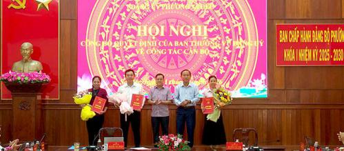 Phường Sa Đéc: Công bố các quyết định của Ban Thường vụ Đảng ủy về công tác cán bộ